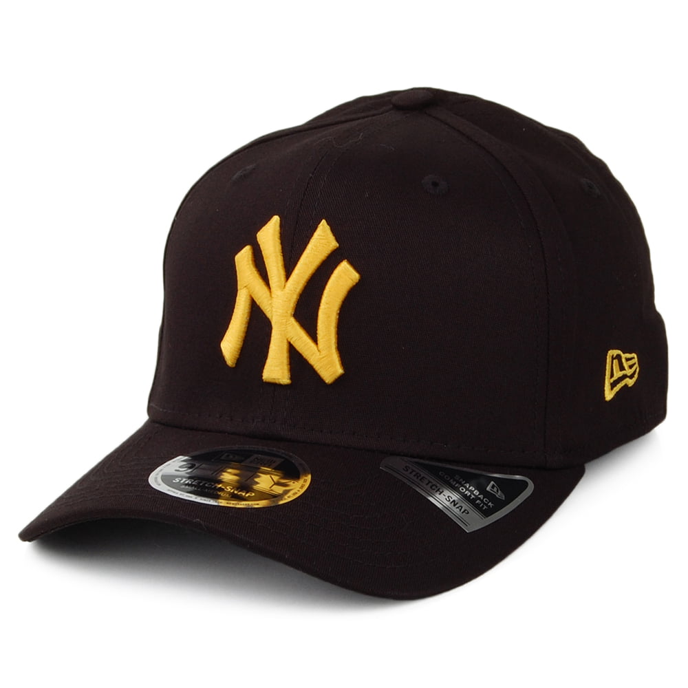 Gorra Snapback 9FIFTY MLB League Essential Stretch Snap New York Yankees de New Era - Negro-Amarillo