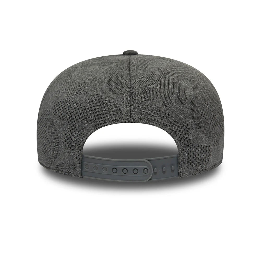 Gorra Snapback 9FIFTY MLB Engineered Plus New York Yankees de New Era - Negro-Gris