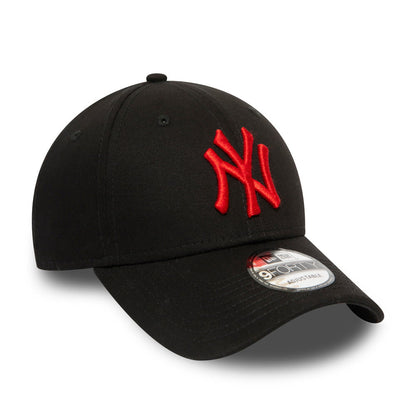 Gorra de béisbol 9FORTY MLB League Essential New York Yankees de New Era - Negro-Rojo