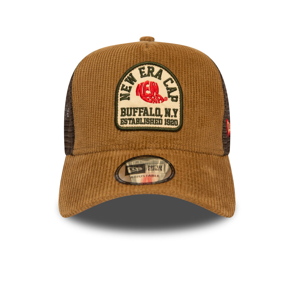 Gorra Trucker de pana Fabric Patch de New Era - Marrón Claro