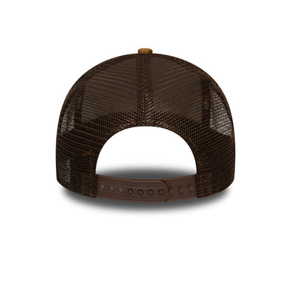 Gorra Trucker de pana Fabric Patch de New Era - Marrón Claro
