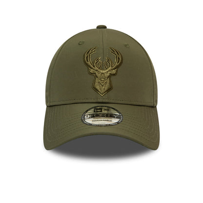 Gorra de béisbol 9FORTY NBA Tonal Nylon Milwaukee Bucks de New Era - Verde Oliva