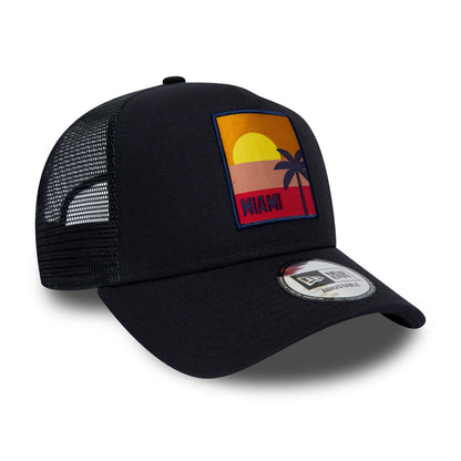 Gorra Trucker Miami Location de New Era - Azul Marino