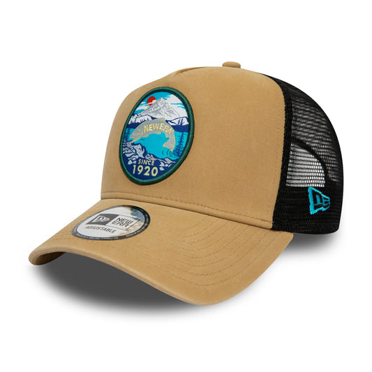 Gorra Trucker Outdoors A-Frame de New Era - Piedra
