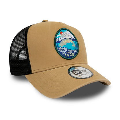 Gorra Trucker Outdoors A-Frame de New Era - Piedra