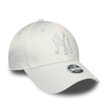 Gorra de béisbol mujeres 9FORTY MLB Satin New York Yankees de New Era - Blanco