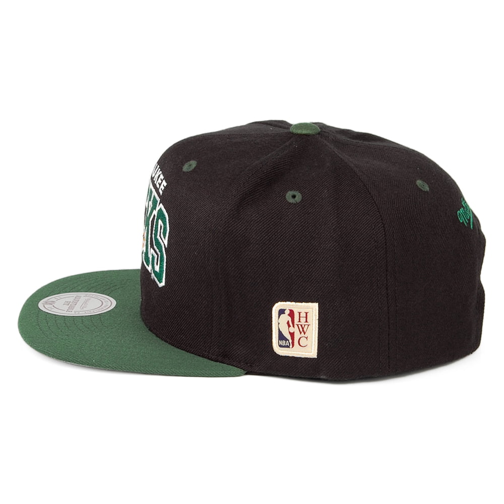 Gorra Snapback NBA Arch 2 Tone Milwaukee Bucks de Mitchell & Ness - Negro-Verde