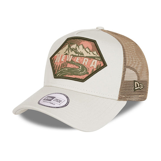 Gorra Trucker Outdoor Patch de New Era - Piedra