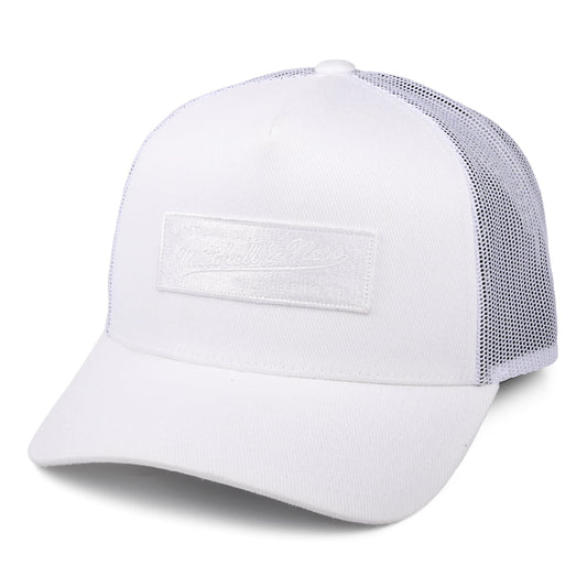 Gorra Trucker Branded Box Logo Classic de Mitchell & Ness - Blanco
