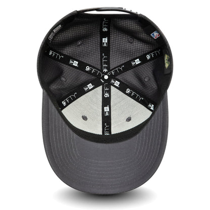 Gorra Snapback 9FIFTY NBA Tonal Team Stretch Snap Milwaukee Bucks de New Era - Grafito