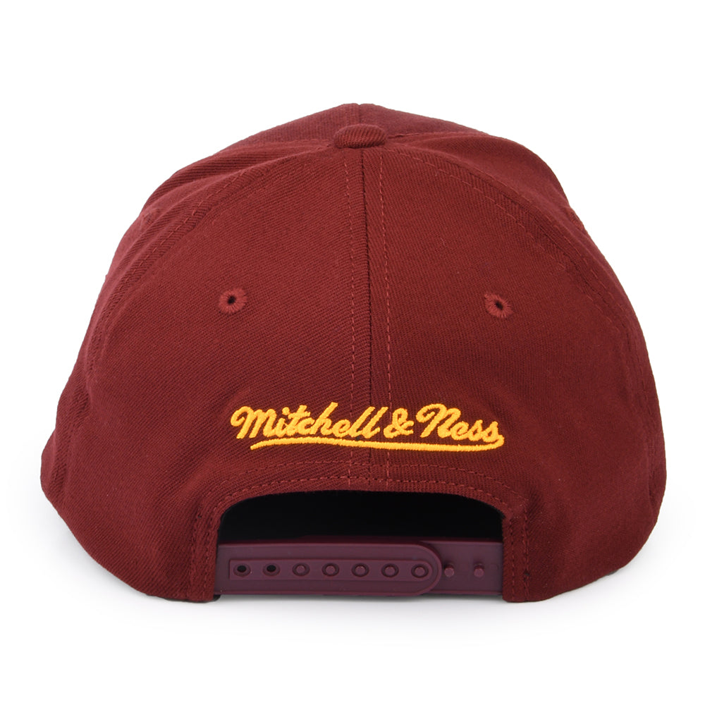 Gorra Snapback NBA Team Ground Stretch Cleveland Cavaliers de Mitchell & Ness - Burdeos
