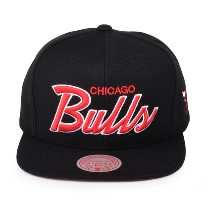 Gorra Snapback NBA Foundation Script Chicago Bulls de Mitchell & Ness - Negro