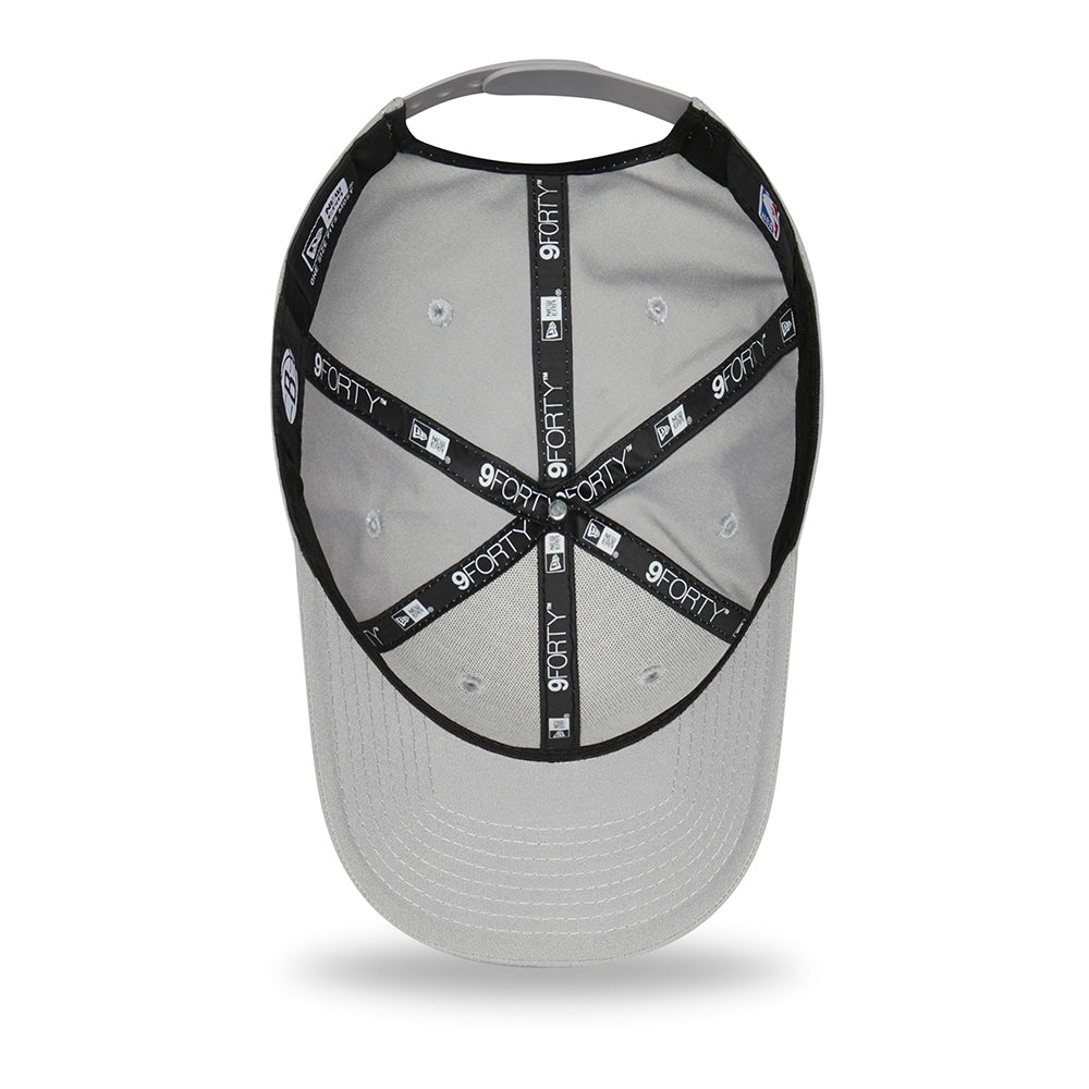 Gorra de béisbol 9FORTY NBA Monochrome Brooklyn Nets de New Era - Gris