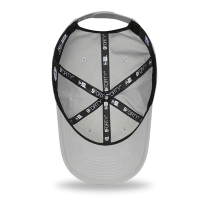 Gorra de béisbol 9FORTY NBA Monochrome Brooklyn Nets de New Era - Gris