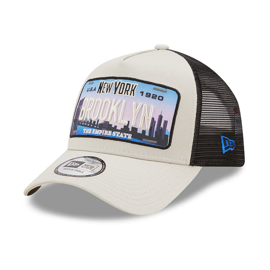 Gorra Trucker 9FORTY A-Frame License Plate Brooklyn de New Era - Piedra-Negro