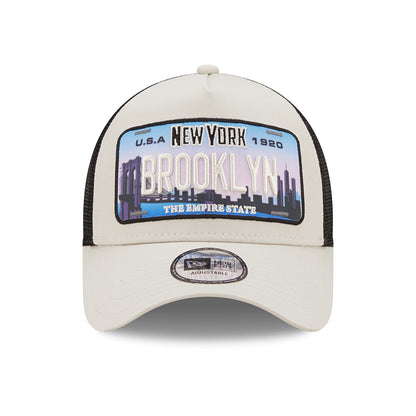 Gorra Trucker 9FORTY A-Frame License Plate Brooklyn de New Era - Piedra-Negro