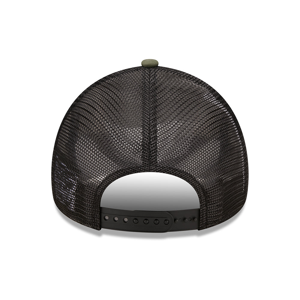 Gorra Trucker A-Frame Location Icon Waikiki Beach de New Era - Oliva-Blanco