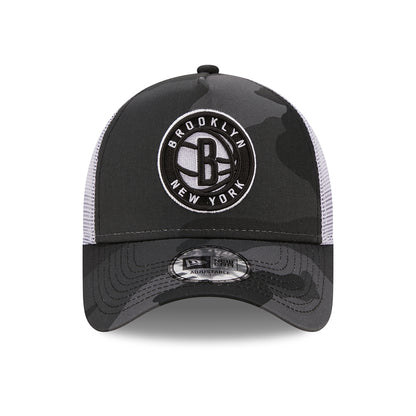 Gorra Trucker A-Frame NBA Camo Brooklyn Nets de New Era - Gris
