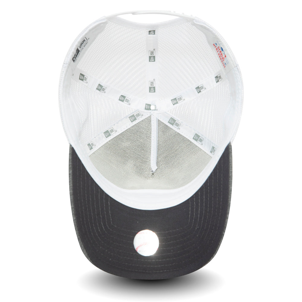 Gorra Trucker 9FORTY A-Frame Jersey Essential New York Yankees de New Era - Gris-Blanco
