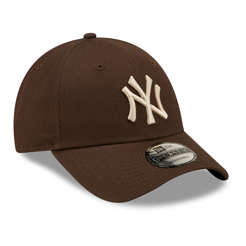 Gorra de béisbol 9FORTY MLB League Essential ll New York Yankees de New Era - Marrón-Piedra