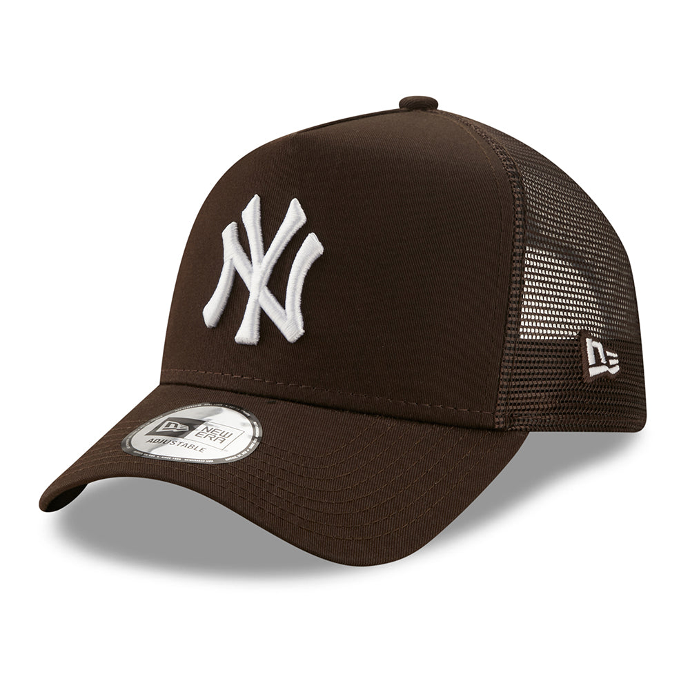 Gorra Trucker 9FORTY A-Frame MLB League Essential New York Yankees de New Era - Marrón Oscuro-Blanco
