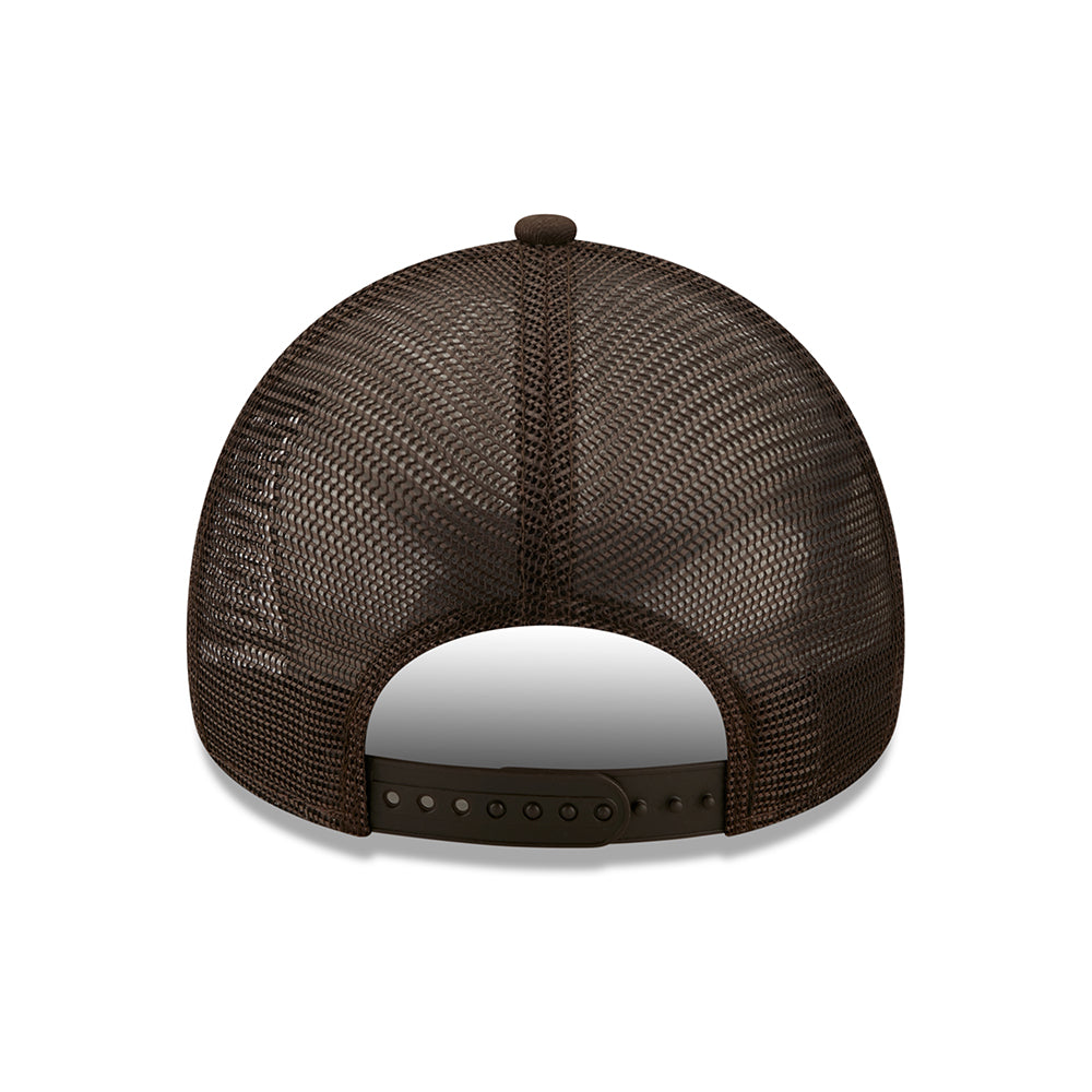 Gorra Trucker 9FORTY A-Frame MLB League Essential New York Yankees de New Era - Marrón Oscuro-Blanco
