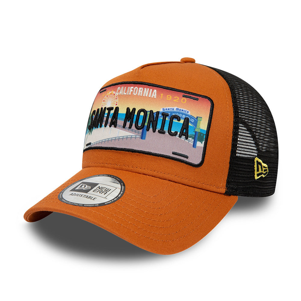 Gorra Trucker 9FORTY A-Frame License Plate Santa Monica de New Era - Tofe-Negro