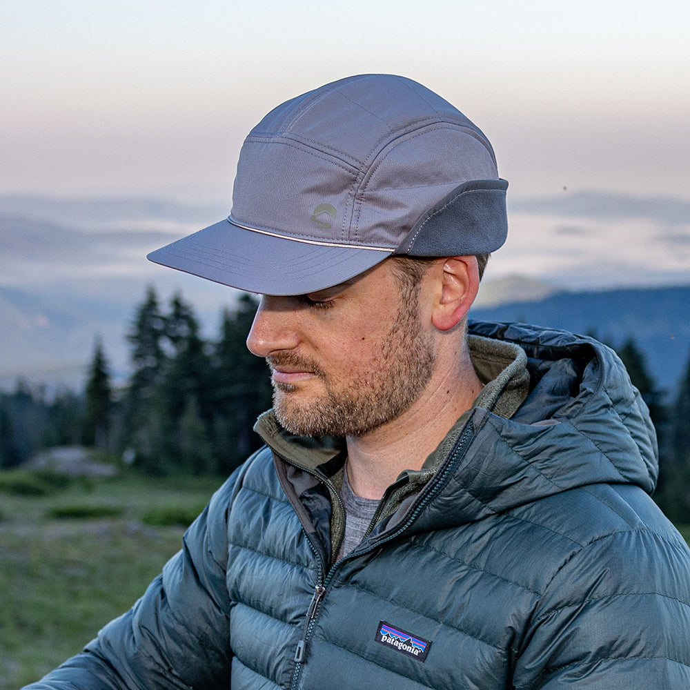 Gorra de béisbol Alpine Tundra con orejeras de Sunday Afternoons - Gris