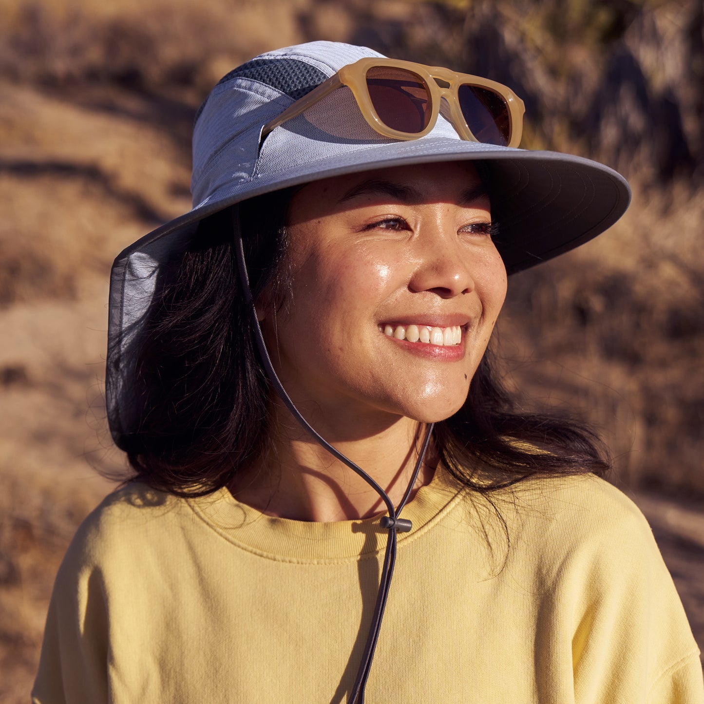 Sombrero de Sol Ultra Adventure resistente al agua de Sunday Afternoons - Gris Claro
