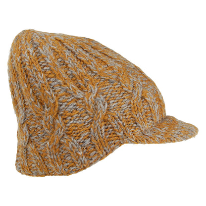 Gorro Beanie con visera de punto trenzado de Kusan - Caramelo