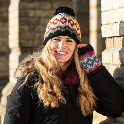 Gorro con pompón Diamond Fair Isle de Kusan - Gris Multi