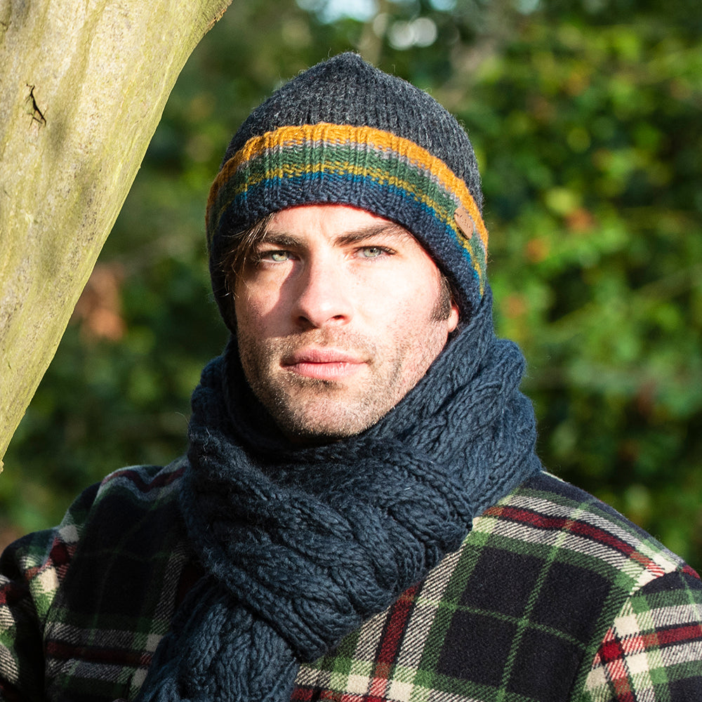 Gorro beanie con dobladillo tejido de Kusan - Antracita
