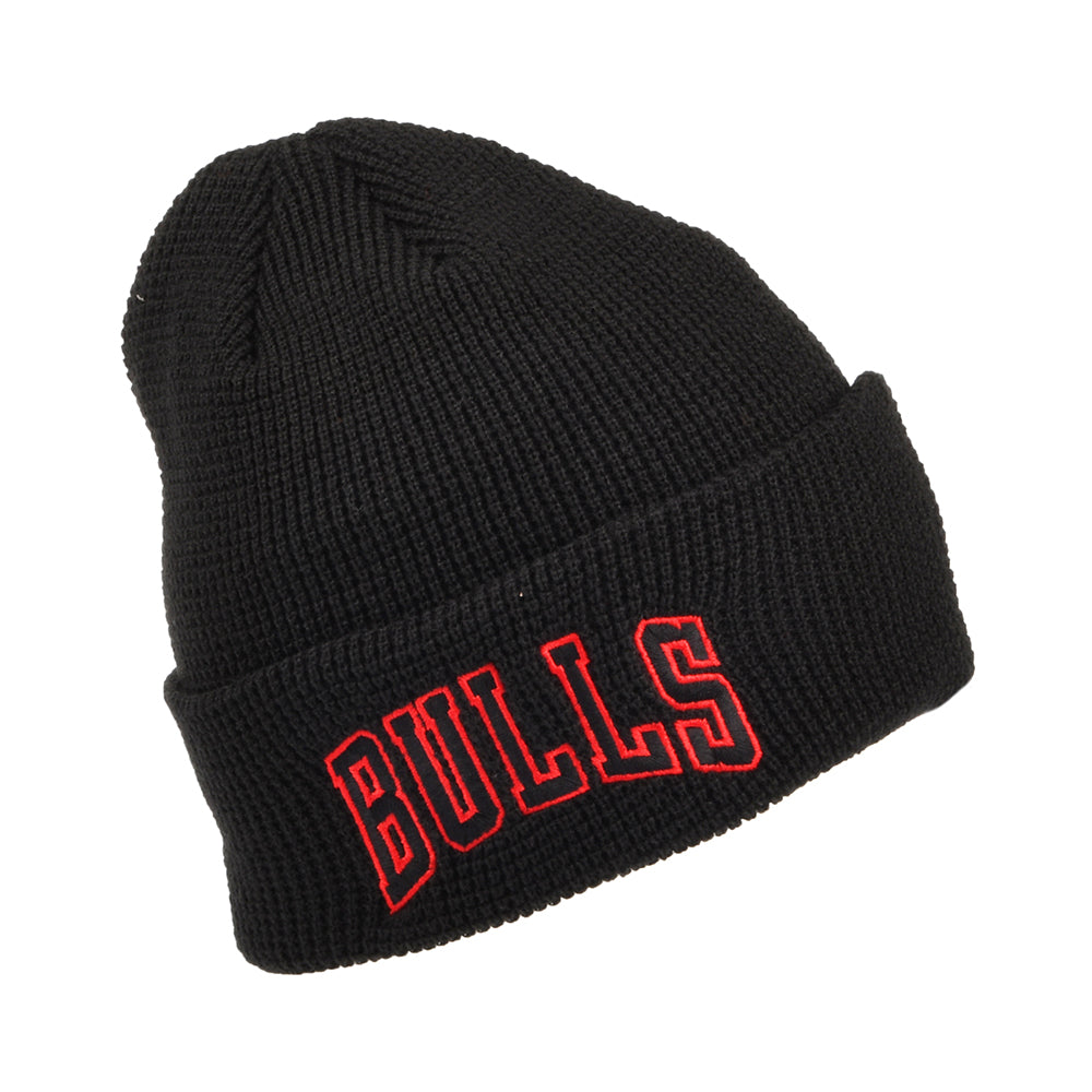 Gorro Beanie con vuelta NBA Pop Outline Chicago Bulls de New Era - Negro